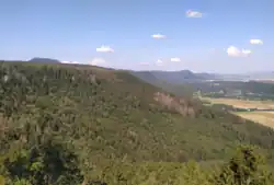 Radkowskie Skaly - pohled na Hejšovinu, Zalew Radkovski a do Čech