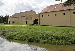 Pohořelice (Velký Dvůr), 1949–1951 Státní statek Pohořelice, 1951–1953 Výzkumný ústav pro šlechtění a hospodaření vodou v zemědělství, 1953–1959 Výzkumný ústav travopolní soustavy v Pohořelicích, 1959–1969 Výzkumný ústav krmivářský v Pohořelicích, 1969–1989 Státní statek Pohořelice.