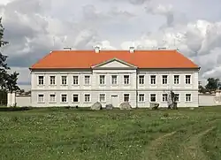 Barokní lovecký zámeček Leopoldsruhe, postavený po roce 1747, se nachází v části Velký Dvůr