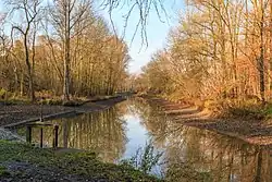 Trasa 7324 prochází po hrázi Pohránovského rybníka