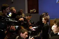 Barbara Masin dává rozhovor novinářům (2010)