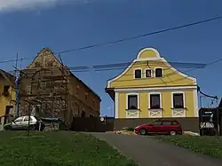 Poleňka, usedlost čp.4 a 17.jpg