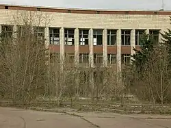 Opuštěná administrativní budova (2012)