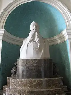 Julian Zachariewicz-Lwigród, busta v budově Lvovské polytechniky.