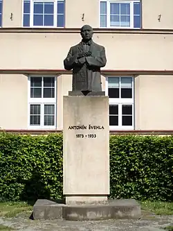 Pomník Antonína Švehly v Kuklenách