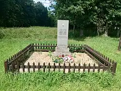 Pomníček Arnošta Mikše u Požárů na Křivoklátsku