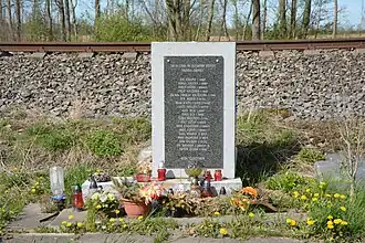 Pomník v místě nehody