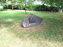 Pomník Luďka Matury ve Svítkovském parku