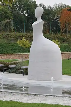 Pomník Marie Terezie ve stejnojmenném parku