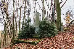 Pomník padlým u Drozdova v lese (Q72740152) 01.jpg