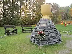 Pomník Mistra Jana Husa (2015)[45]