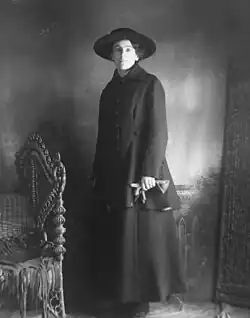 Portrét Gladys Reevesové