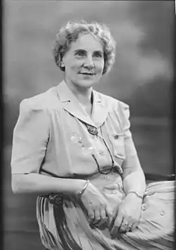 Portrét Gladys Reevesové