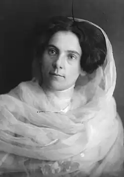 Portrét Gladys Reevesové