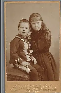 Portrét chlapce a děvčete