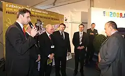 Setkání zástupců poselstva s ministrem zahraničních věcí Karlem Schwarzenbergem (Hluboká nad Vltavou, 27.3.2009).