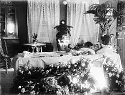 Posmrtná fotografie, asi 1912–1930