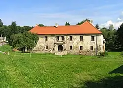 Starý zámek v Jemništi