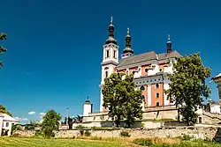 Poutní chrám Panny Marie Pomocné v Luži 02.jpg