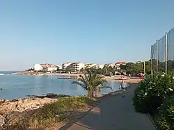 Pláž Mali Dubrovnik v Povljaně