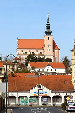 Kostel svatého Jana Křtitele v Poysdorfu