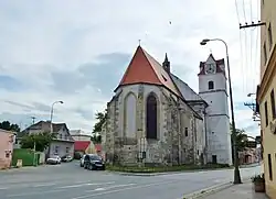 Pozdně gotický kostel sv. Apolináře.JPG