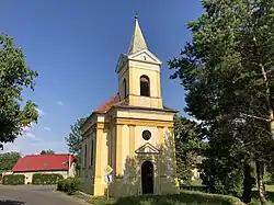 Průčelí kaple sv. Antonína Paduánského ve Velešicích