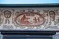 Stará radnice Prachatice – detaily fresek – alegorie – římsa – CARITAS