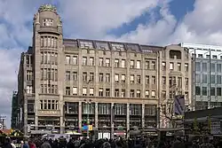 Palác Koruna z Václavského náměstí