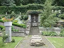 centrální část umělecké zahrady