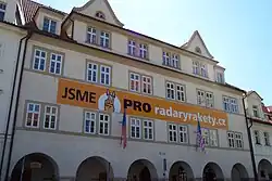 Praha, Hradčany, souhlas s raketami.JPG