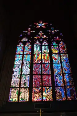 Okno kaple Bartoňů z Dobenína v katedrále sv. Víta