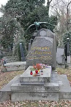 Hrob Jana Podlopného v Praze na Olšanských hřbitovech