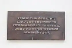 Pamětní deska na domě v Truhlářské 8.