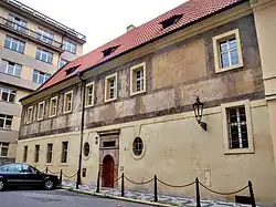 Renesanční budova farní školy u sv. Jindřicha a sv. Kunhuty