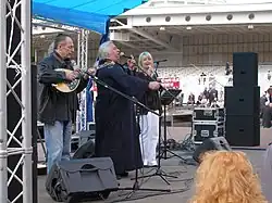 Statis Prusalis (uprostřed) na komunistickém 1. máji 2008 v Praze na Výstavišti