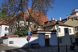 Kostel svatého Vavřince pod Petřínem, který patřil k jádru Nebovid