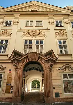 Hlavní průčelí Kounického paláce