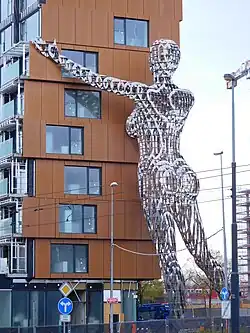 Plastika Lilith v Karlíně od Davida Čermáka