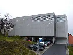 Pavilon B. Braun Dialog z ulice Na srázu