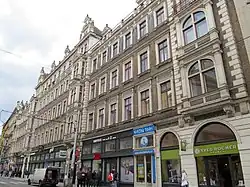 Hlávkovy domy, pohled z Vodičkovy ulice