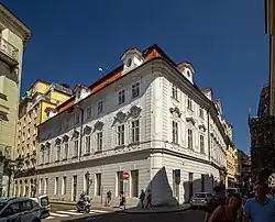 Palác Pachtů z Rájova (Langerův, Seebergův) na nároží ulic Celetná a Králodvorská
