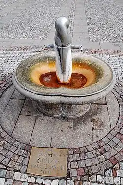 Kníže Václav (vývod II) před Mlýnskou kolonádou