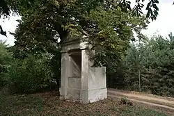 Pravice, výklenková kaplička u západní cesty (4096).jpg