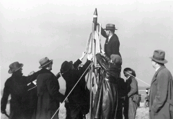 Přípravy na start Očenáškovy rakety