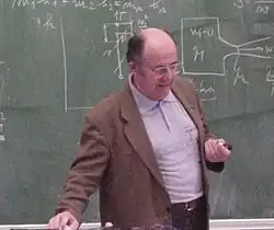 Profesor Radim Mareš při přednášce