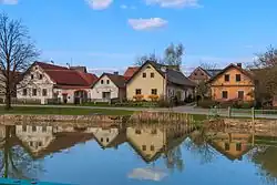 Provodov - rybník na návsi