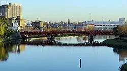 Řeka u mostu Pueyrredon