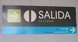 Trojjazyčná cedule v Puertu Monttu, hlavním městě regionu Los Lagos