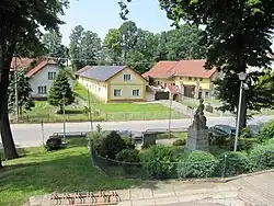 Pohled na střed obce od kostela